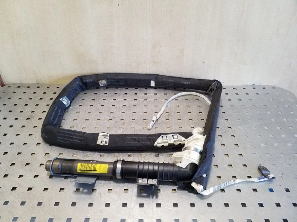Katuse turvapadi (kardin) 985P1JD00A
