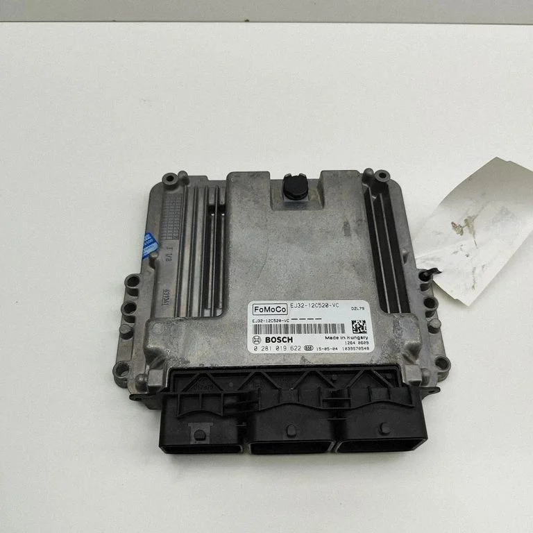 Dzinēja vadības bloks EJ3212C520VC
