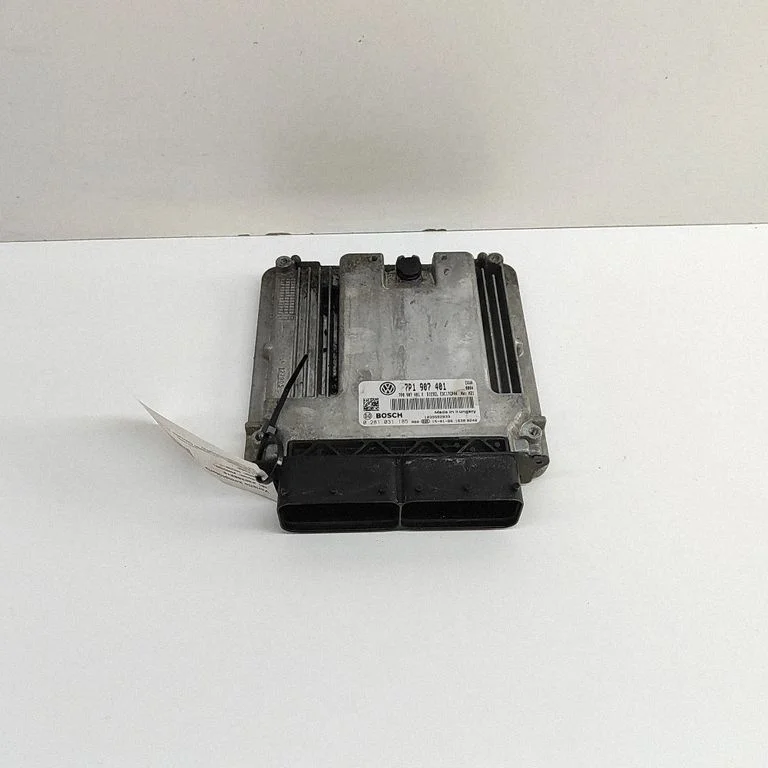 Engine control unit/module 7P1907401K