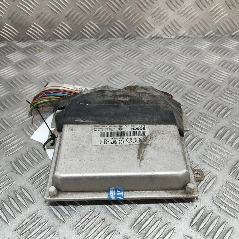 Dzinēja vadības bloks 4D0907401G