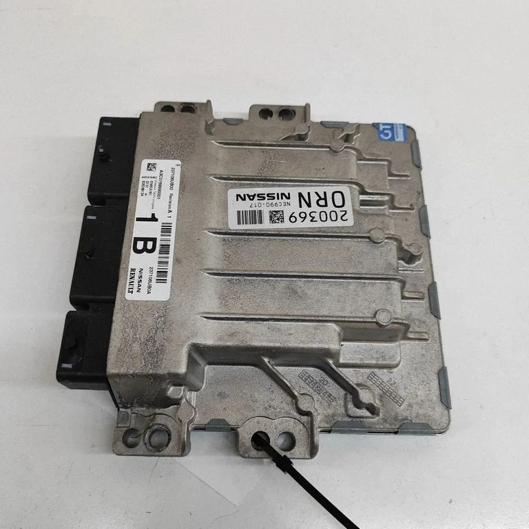 Dzinēja vadības bloks 237106UB00