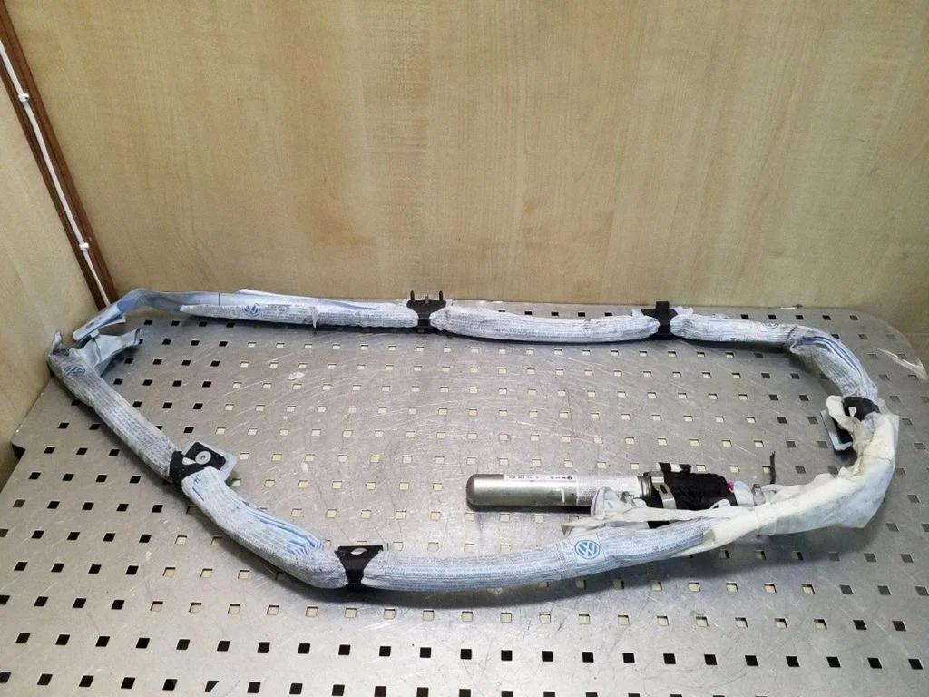 Roof airbag – Volkswagen Passat B6 (2005-2010)