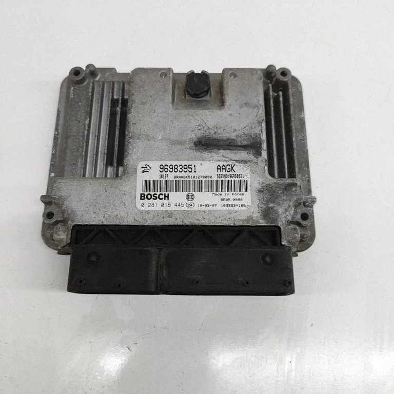 Mootori juhtplokk 0281015445 – Chevrolet Cruze (2009-2016)