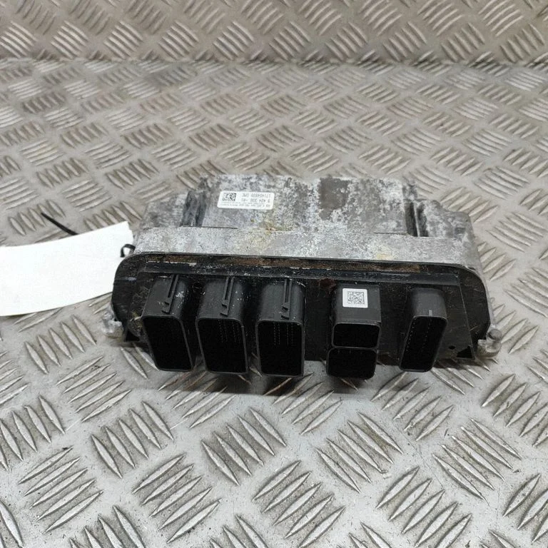Dzinēja vadības bloks 0261S20783