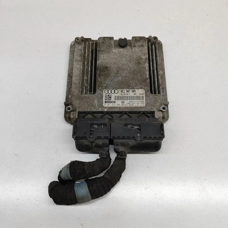 Dzinēja vadības bloks 4E1910409A