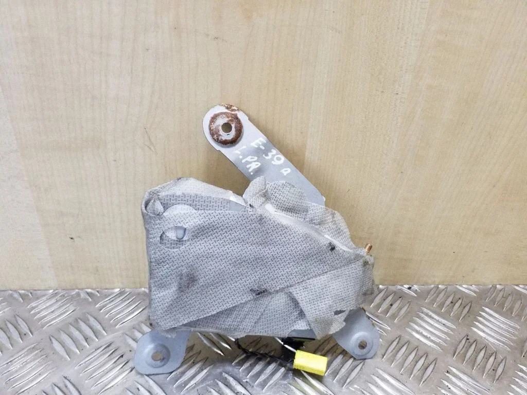Front door airbag – BMW 5 Series E39 (1996-2003)