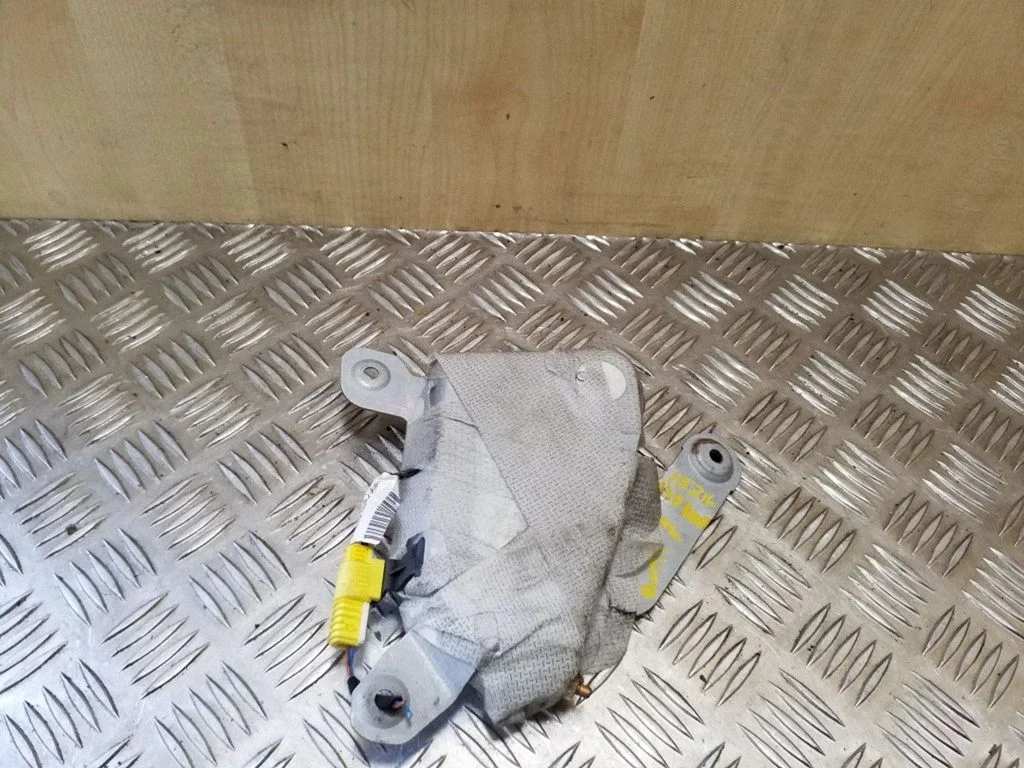 Front door airbag – BMW 5 Series E39 (1996-2003)