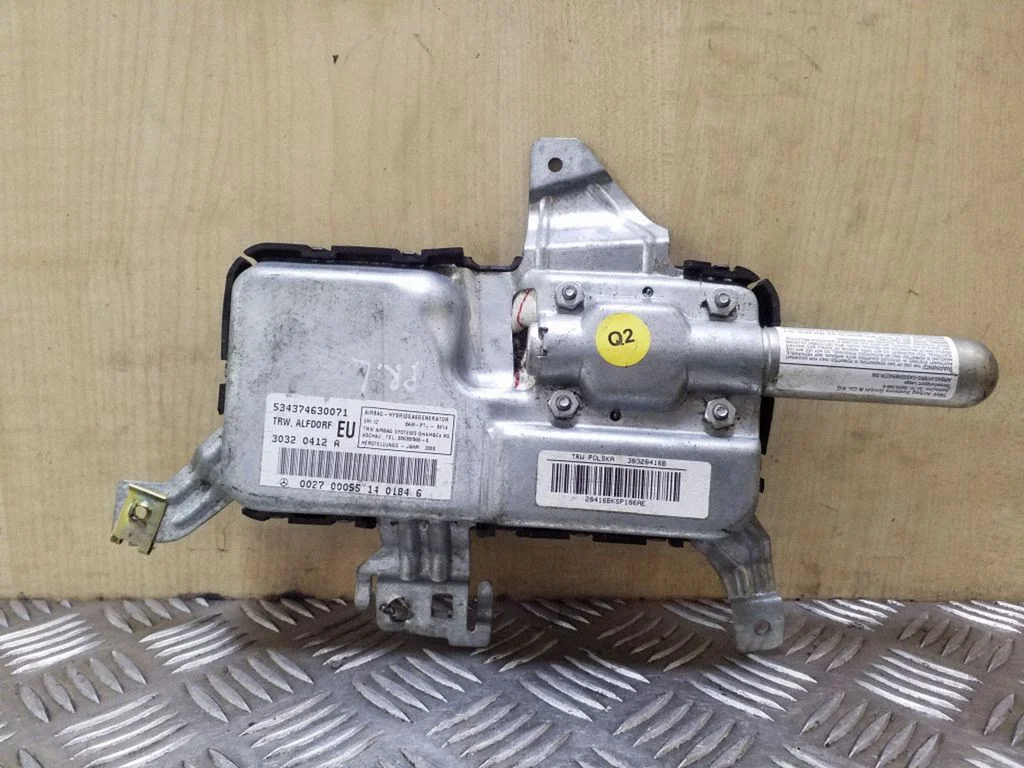 Front door airbag 30320412A