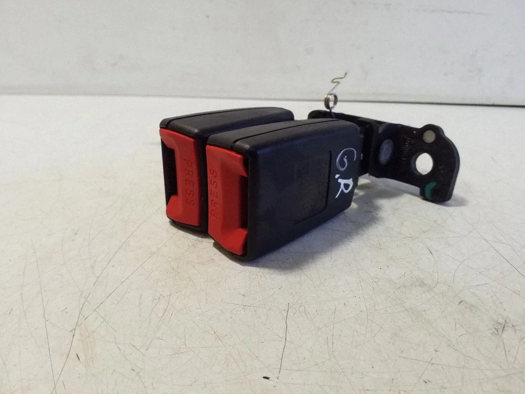 Rear seatbelt buckle 10246266 – MG ZS (2017-)