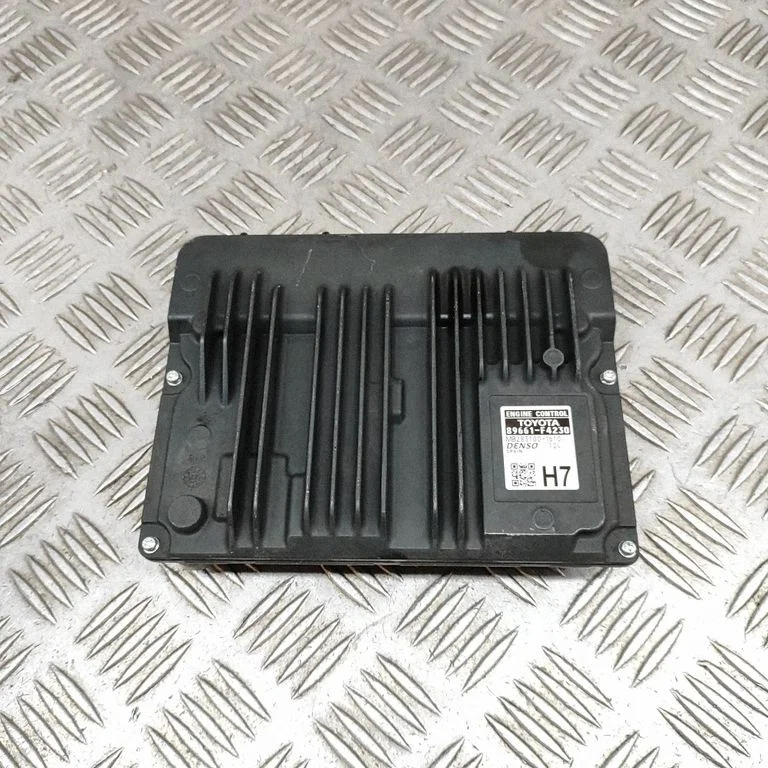 Dzinēja vadības bloks MB2831001610