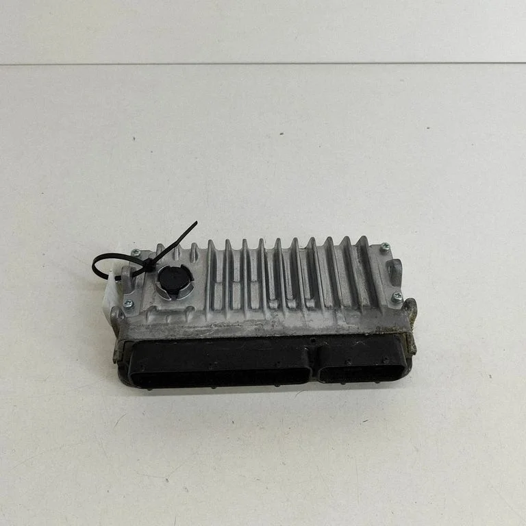 Dzinēja vadības bloks 2755008910