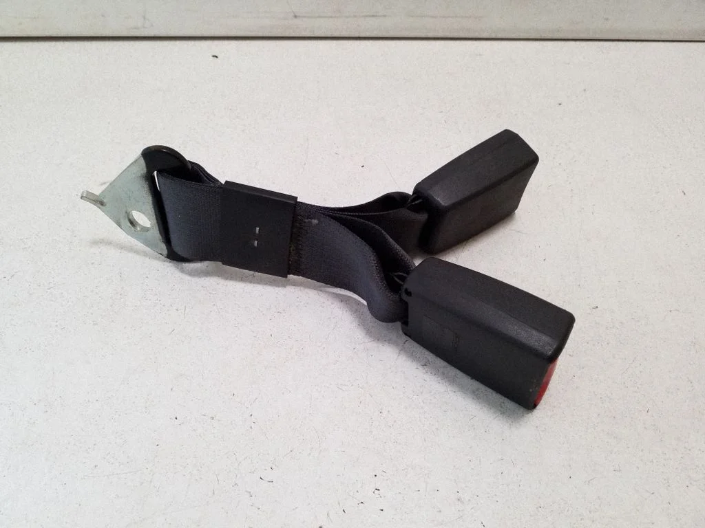 Rear seatbelt buckle P5KJ811DVAA