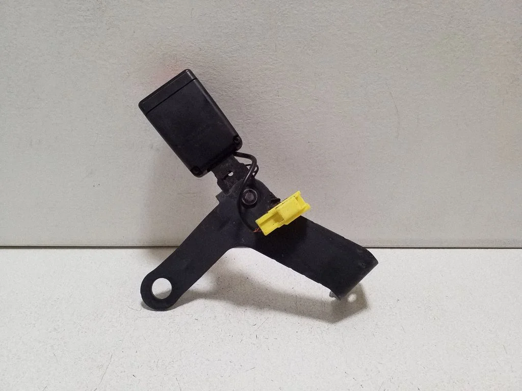 Rear seatbelt buckle – Volvo XC60 (2017-)