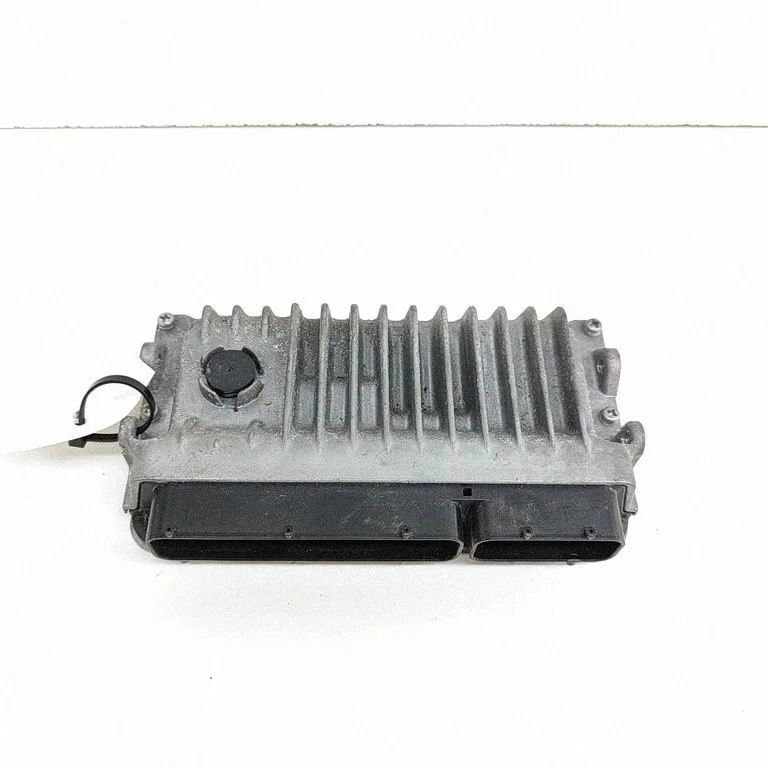Dzinēja vadības bloks 2756008041