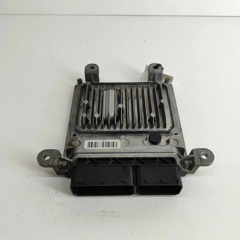 Dzinēja vadības bloks – Mercedes-Benz C klase AMG W204 (2007-2014)