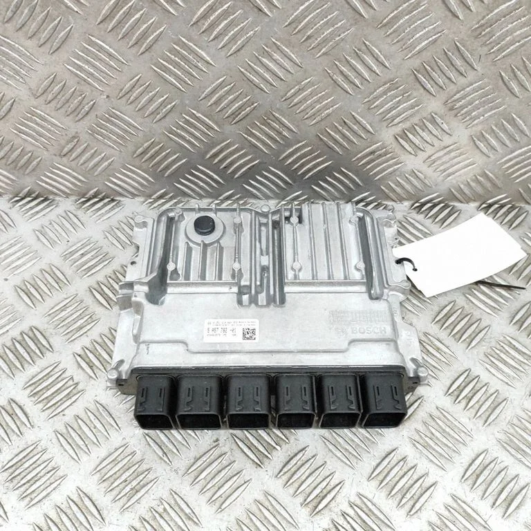 Dzinēja vadības bloks 0261S1066P