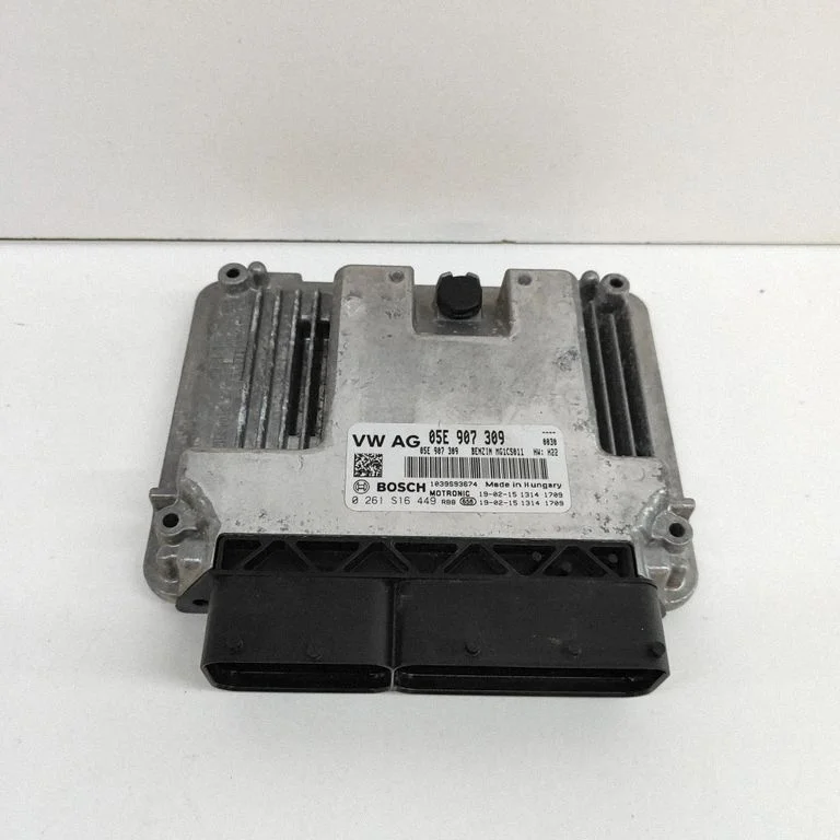 Dzinēja vadības bloks 1039S93674