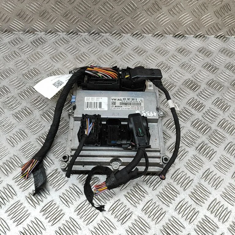 Dzinēja vadības bloks 0281030218