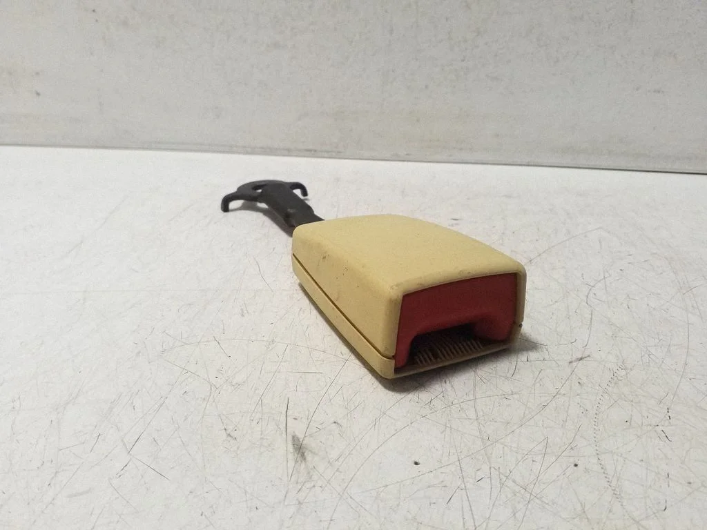 Rear seatbelt buckle 3D0857739G