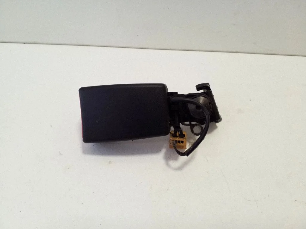 Tagumise turvavöö pannal 4G0857740A