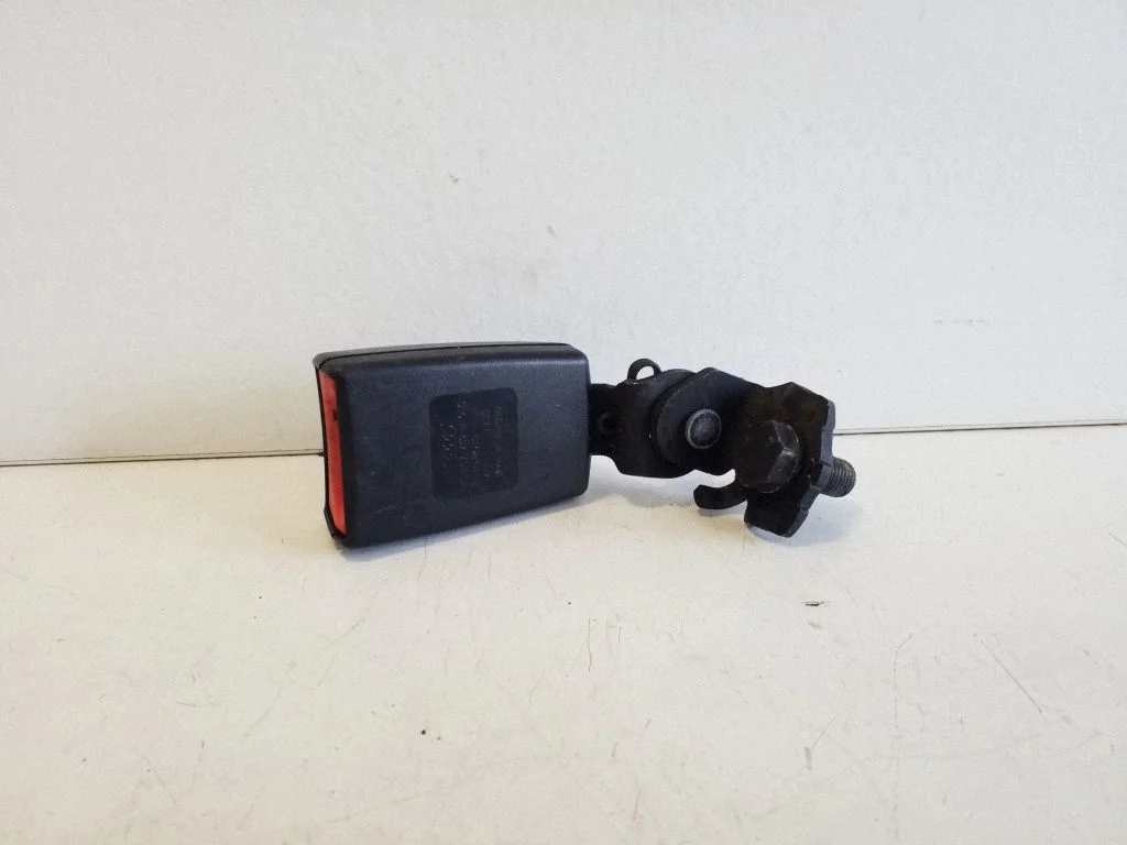 Rear seatbelt buckle – Audi S5 Facelift (2013-)