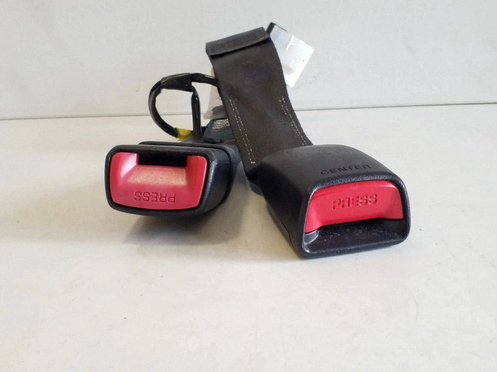 Rear seatbelt buckle B500E063002