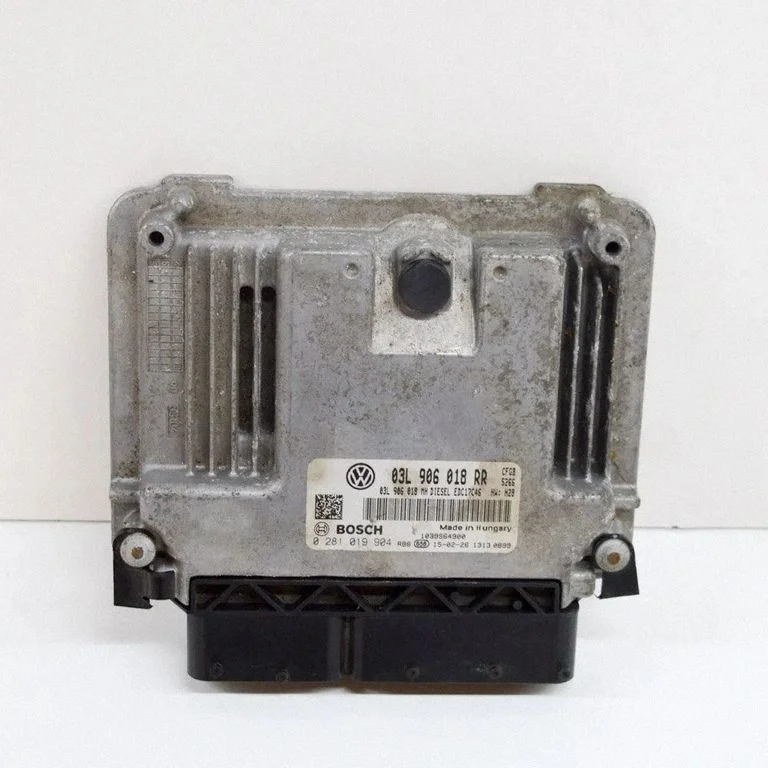 Dzinēja vadības bloks 03L906018RR