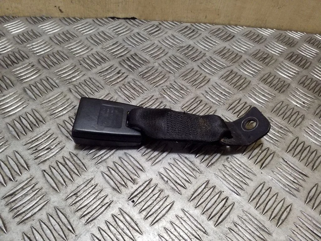 Tagumise turvavöö pannal 9117261