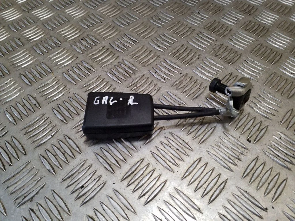 Rear seatbelt buckle – Mercedes-Benz CLS-Class C219 (2003-2011)