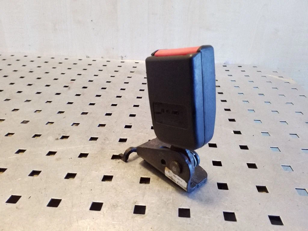 Tagumise turvavöö pannal – Renault Megane II (2006-2008)