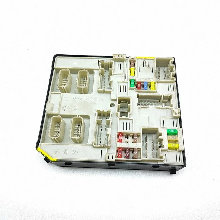 Central body control module – Renault Master III (2010-2024)