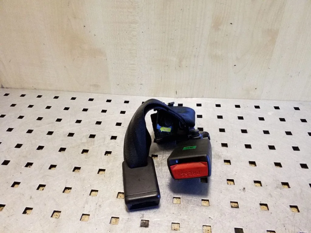 Rear seatbelt buckle RHVR2R