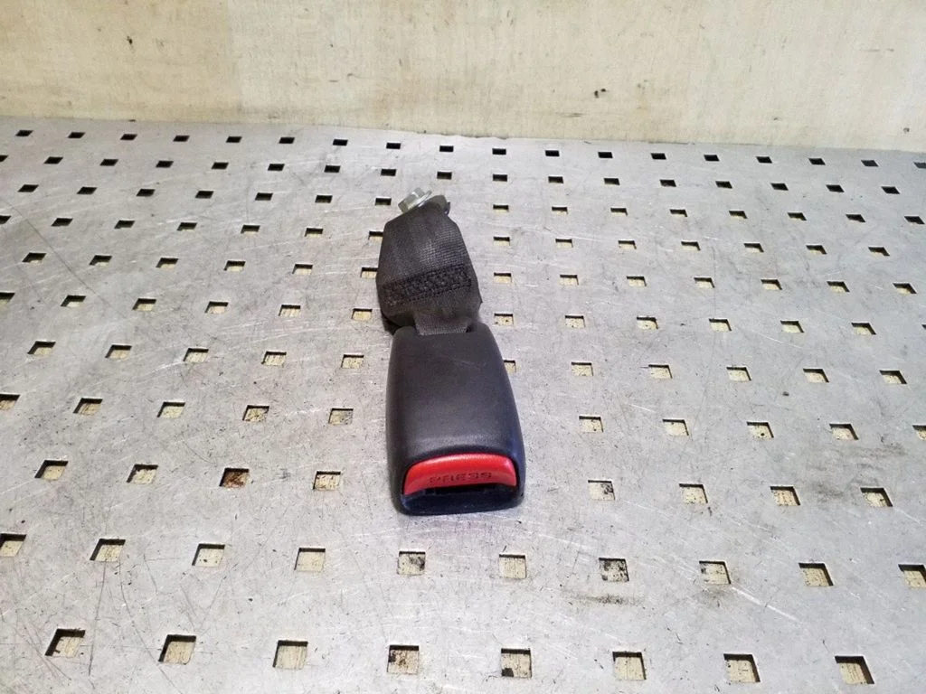 Rear seatbelt buckle NSB1053