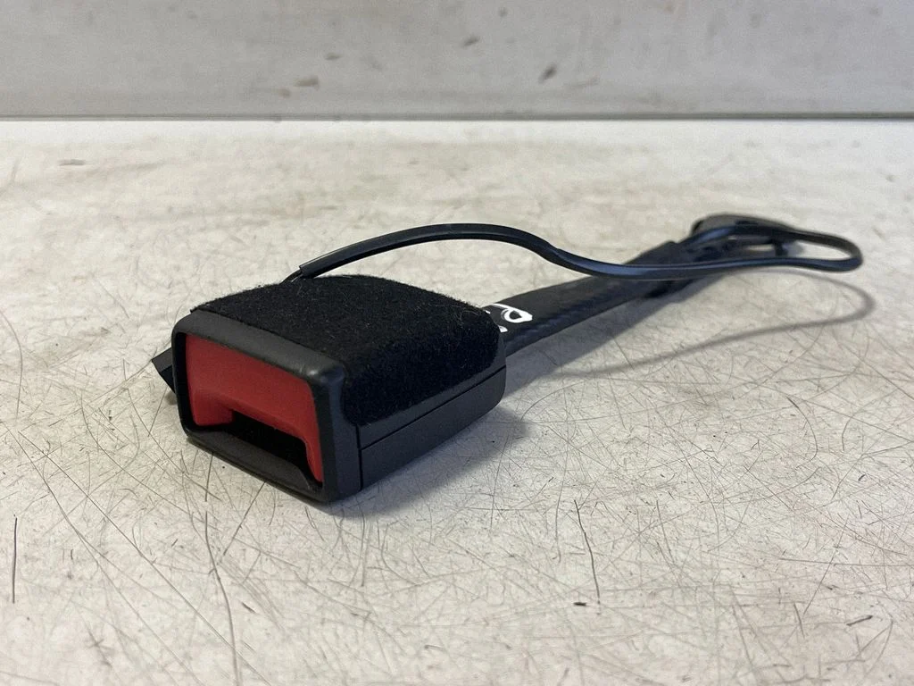 Front seatbelt buckle 8Y0857755