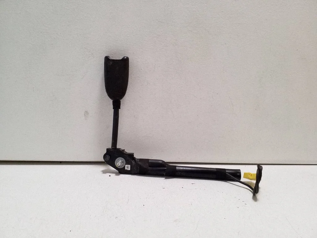 Eesmise turvavöö pannal 13297079 – Chevrolet Orlando (2011-)