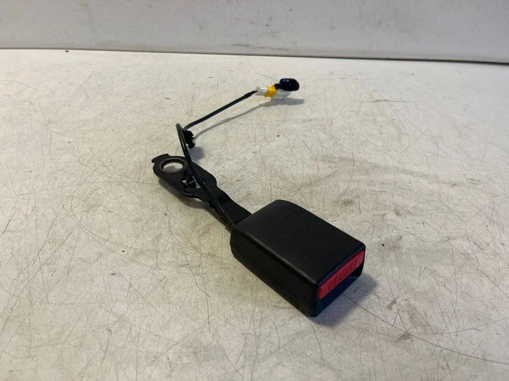 Priekšējās drošības jostas sprādze 98083807XT