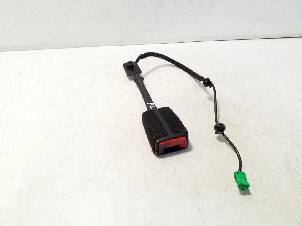 Priekšējās drošības jostas sprādze 34217844A