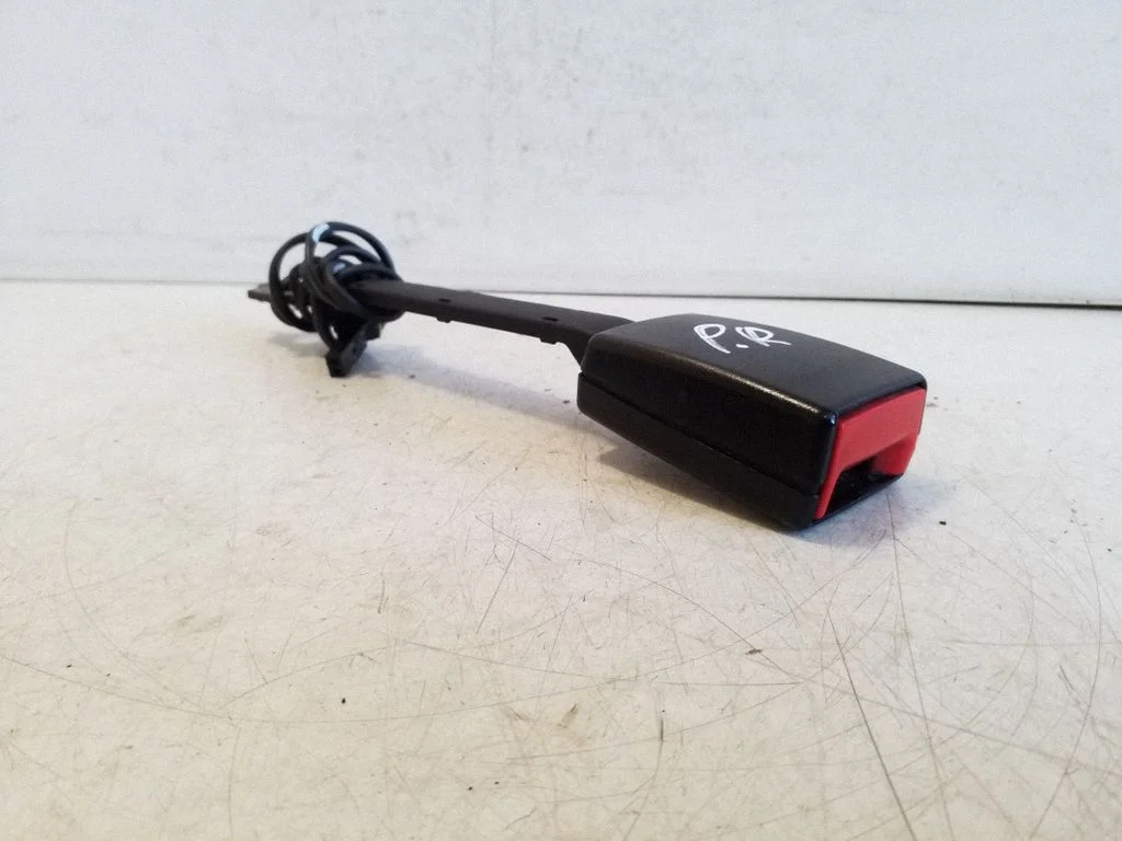 Front seatbelt buckle – Volkswagen Sharan (2011-)