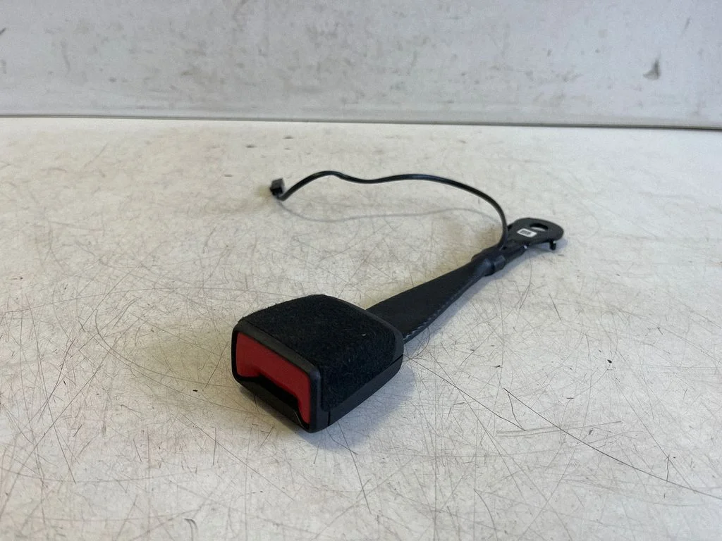 Front seatbelt buckle – Audi RS Q3 (2019-)
