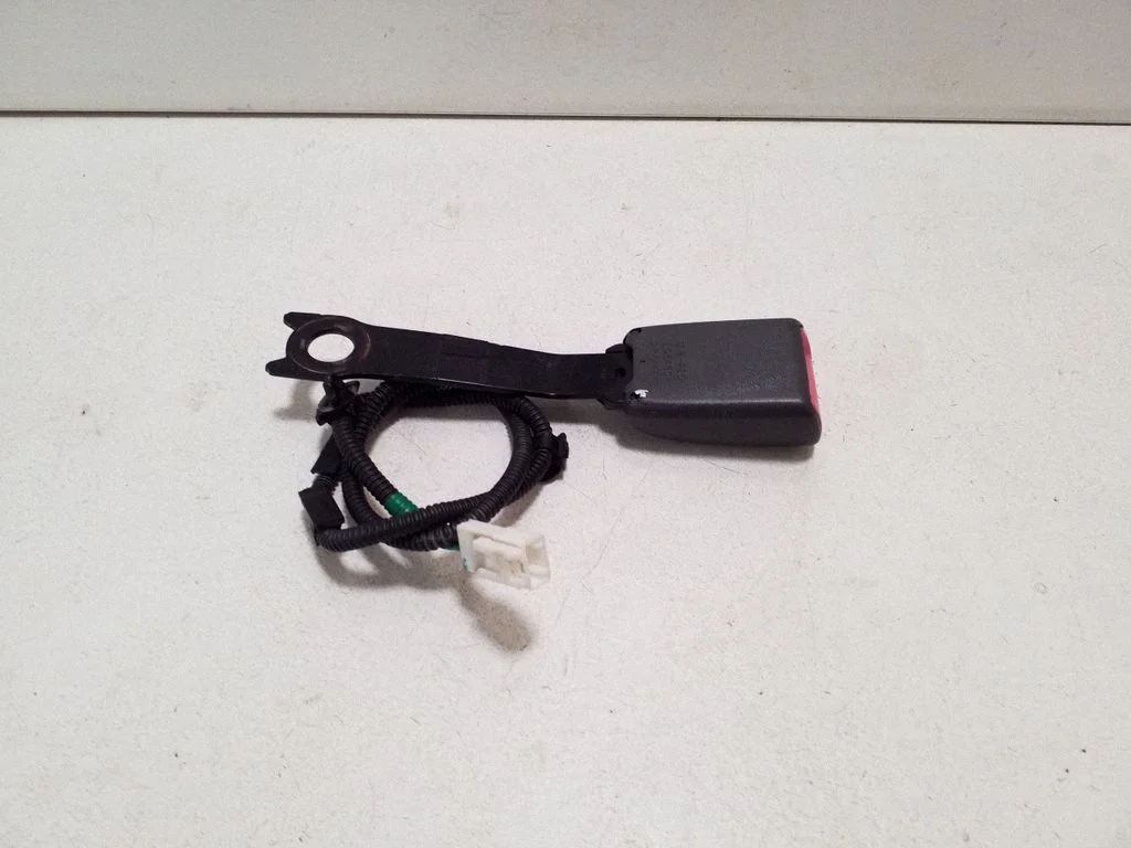 Eesmise turvavöö pannal – Toyota Prius (XW30) (2009-2015)