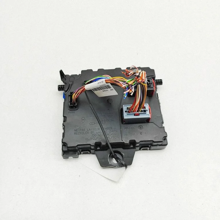 Kere juhtmoodul 284B25740R – Renault Master III (2010-2024)