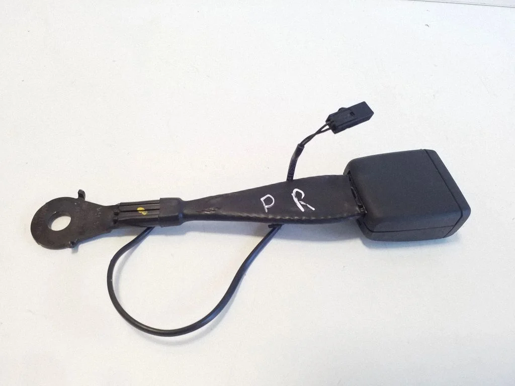 Front seatbelt buckle 8W0857755F