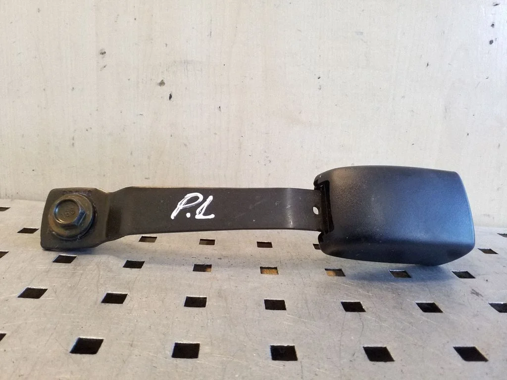 Zapięcie pasa przednie B480E034501 – Subaru Forester SG (2003-2005)