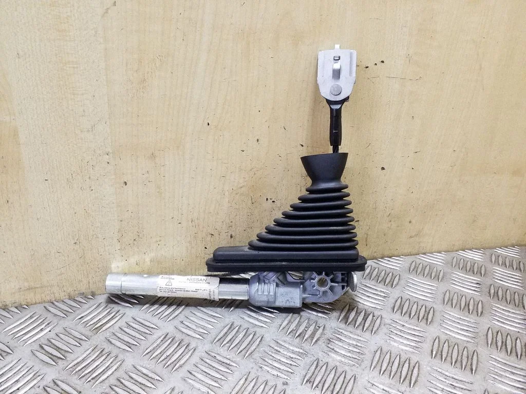 Eesmise turvavöö pannal 86843JD000