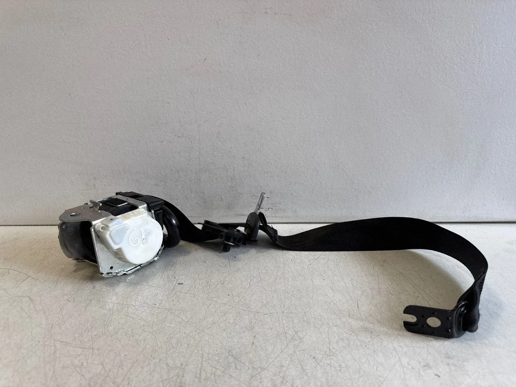 Tagumine turvavöö 4H0857731C