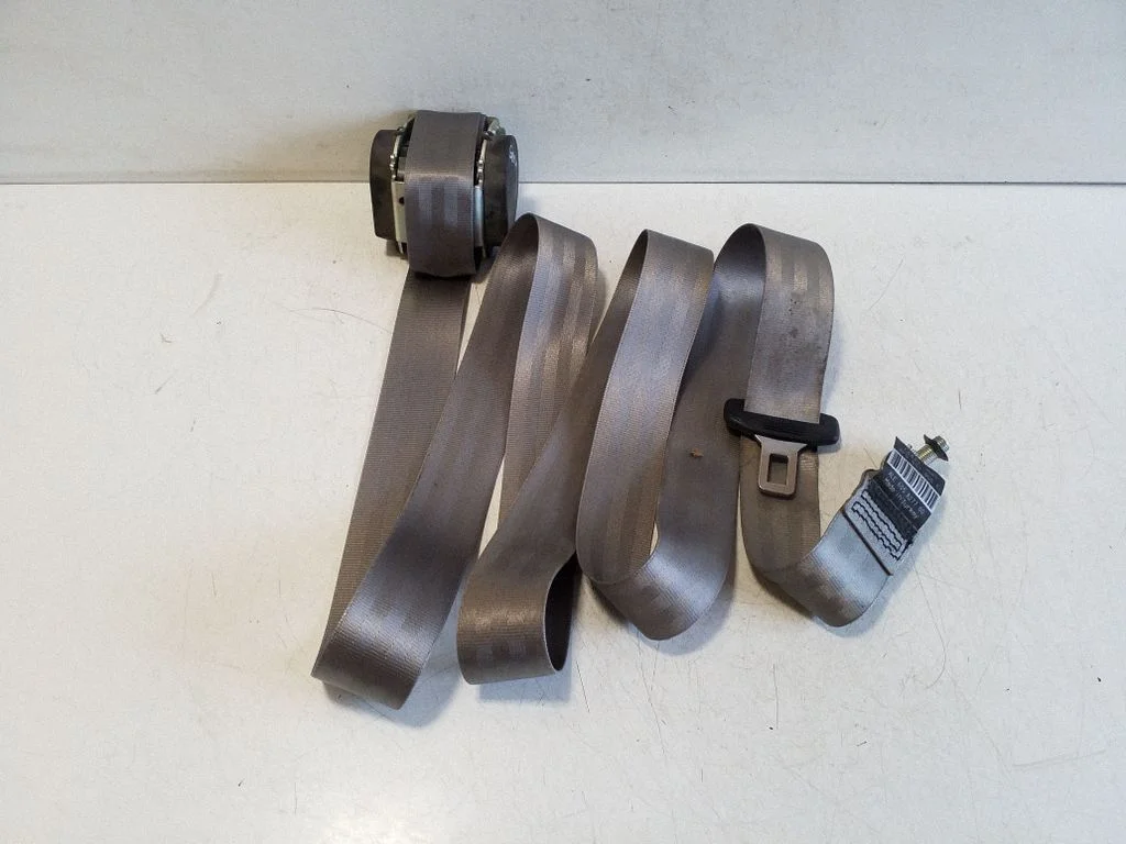 Rear seatbelt 4F0857805E