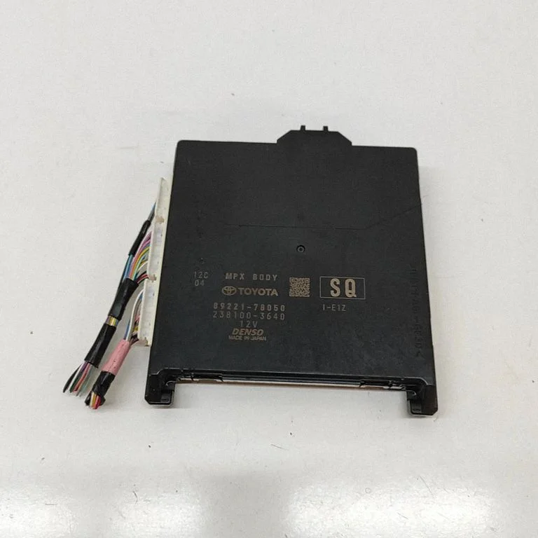 Kere juhtmoodul 2381003640 – Lexus NX (2014-2021)