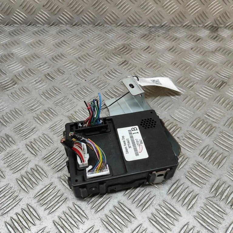 Kere juhtmoodul 3677064J10 – Suzuki Grand Vitara II (2006-2016)