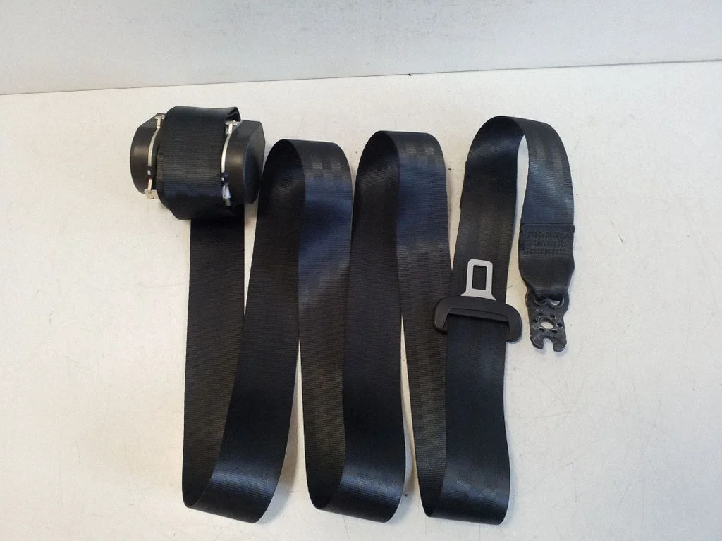 Tagumine turvavöö 5G0857805