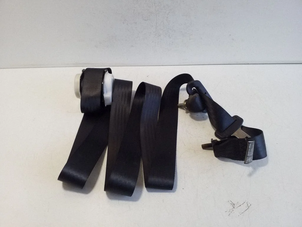 Rear seatbelt – Ford Ranger (2012-2018)